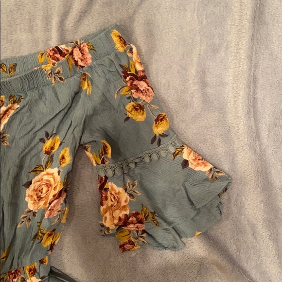 Blue floral romper (size Small) - Picture 2 of 4